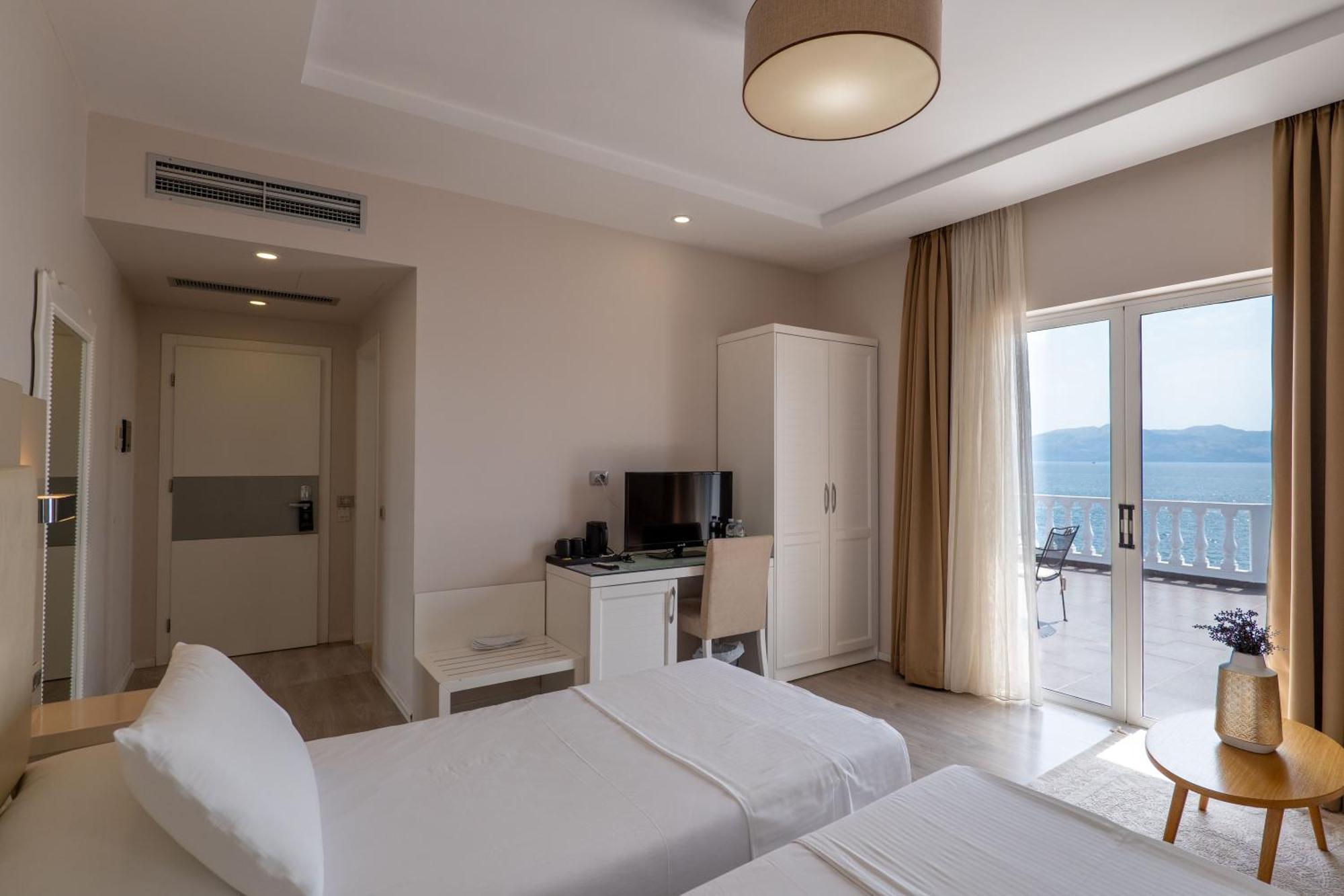 Hotel Sejko Sarande Bagian luar foto