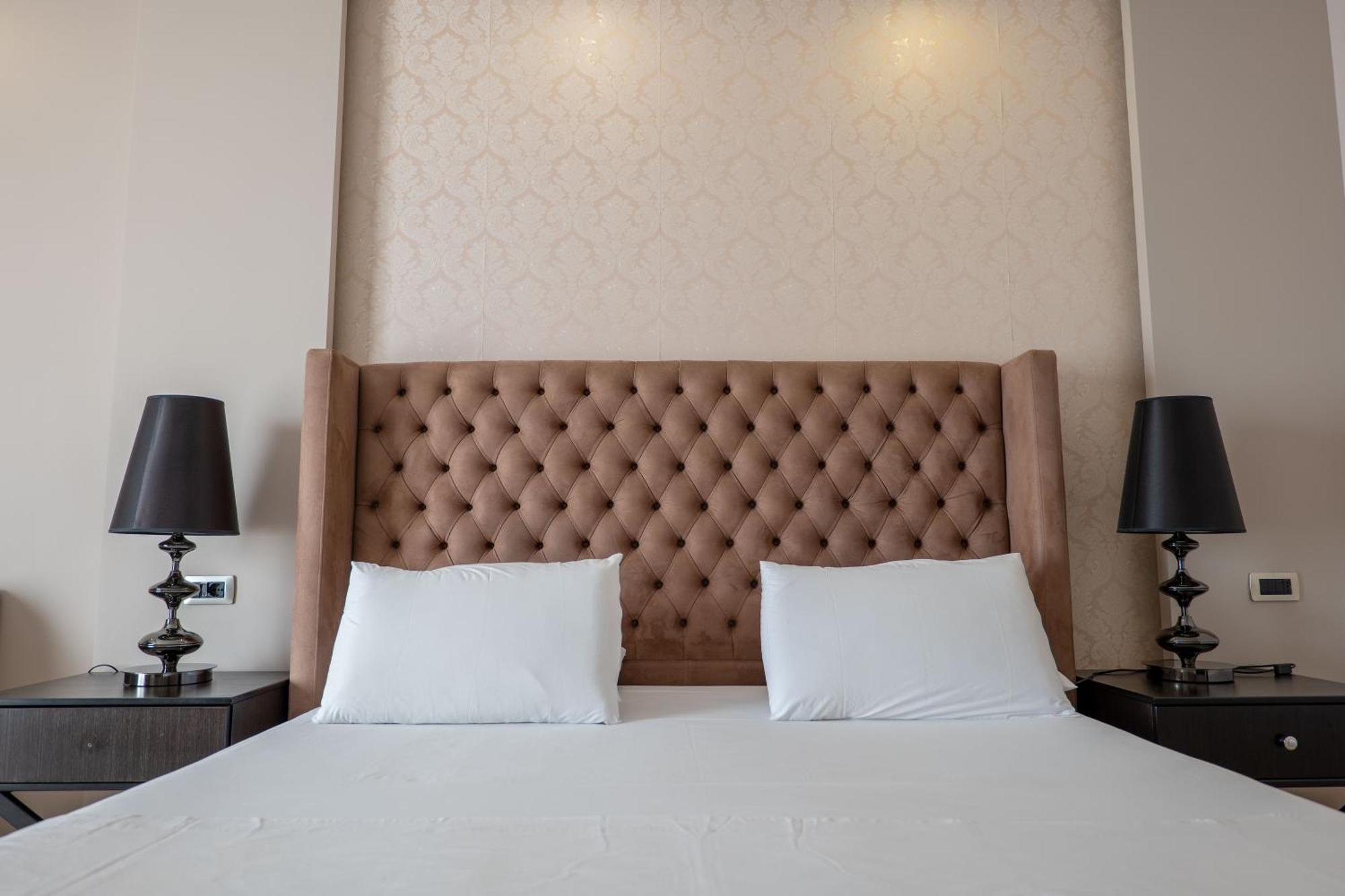 Hotel Sejko Sarande Bagian luar foto