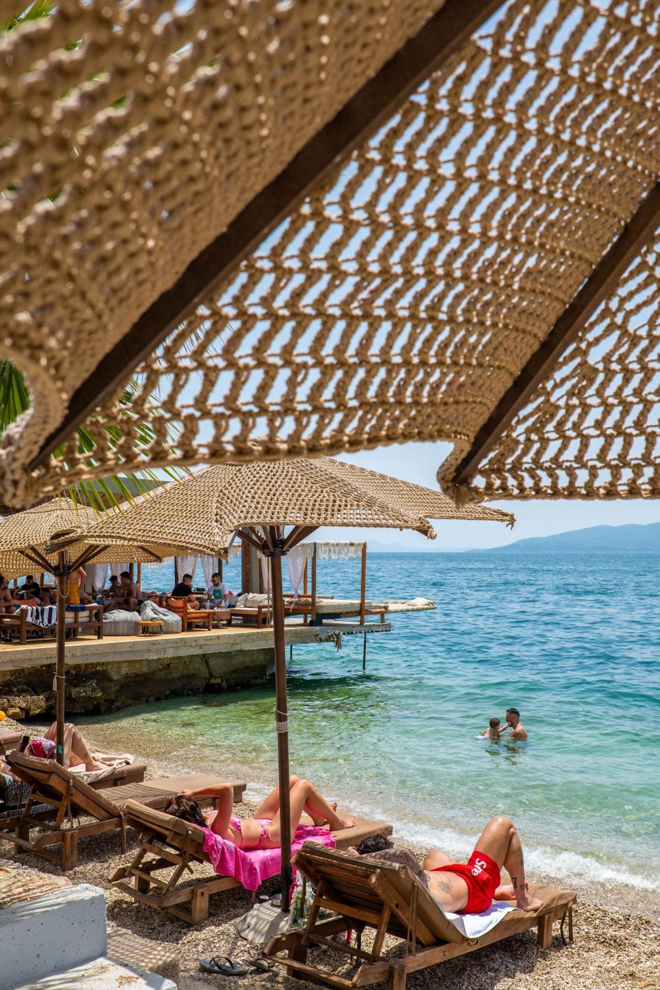 Hotel Sejko Sarande Bagian luar foto